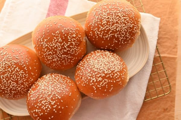 Large Sesame Hamburger Bun