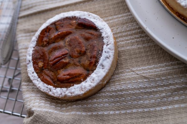 Pecan Tart 4"