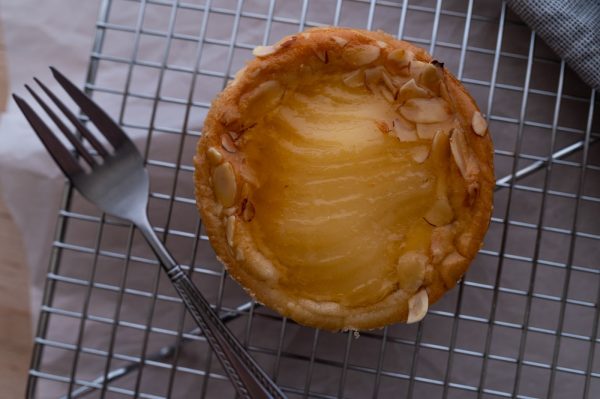 Tarte Pear Amandine 4"