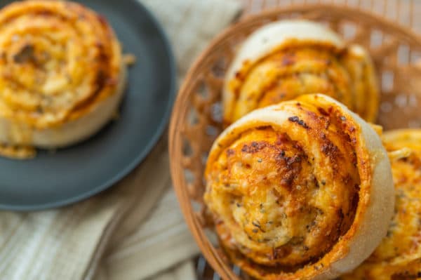Sundried Tomato Pesto Pizza Swirl